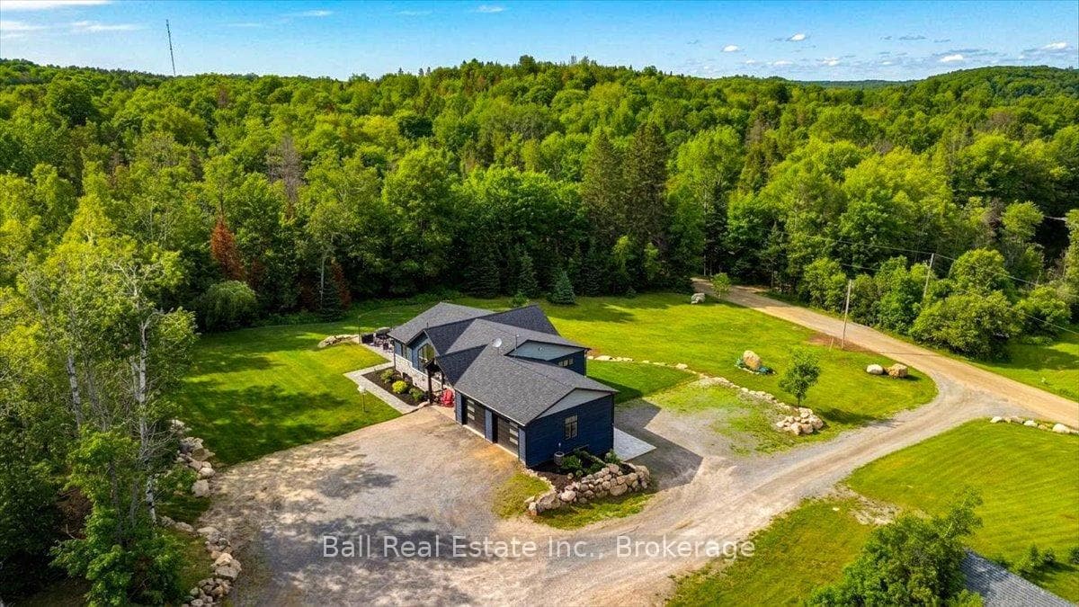 632 The South Road photo 9