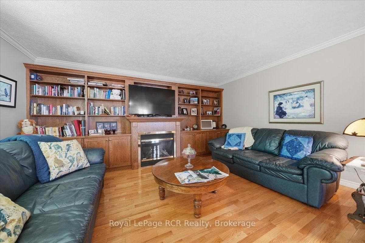 255 2nd Avenue photo 28