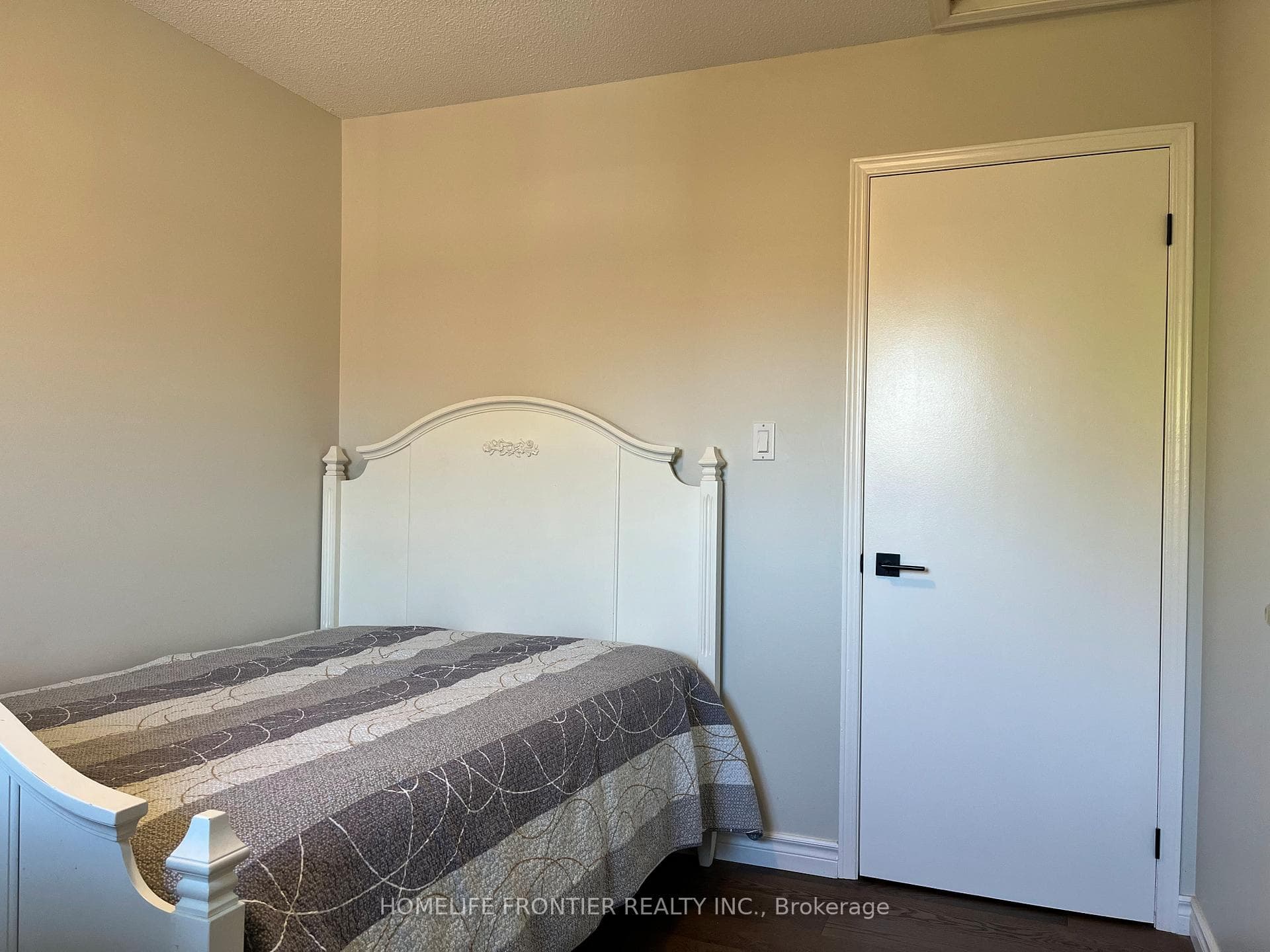 36 Tamara Drive photo 29