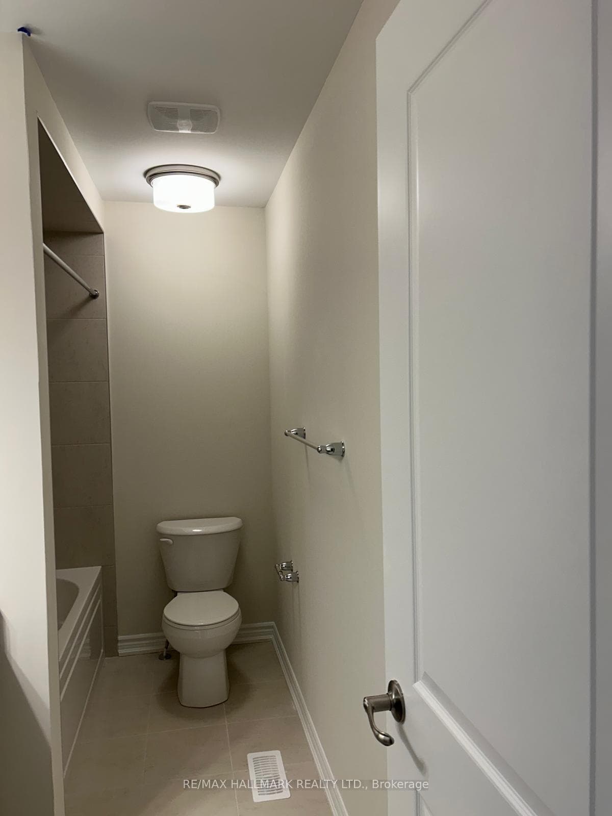 620 COLBORNE Street Unit 55 photo 6
