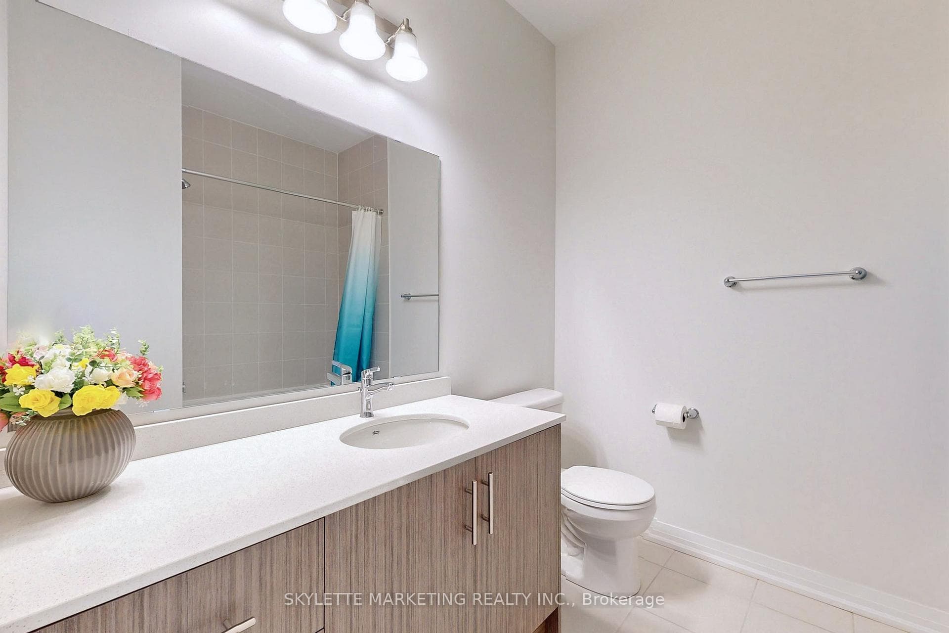 85 Schmeltzer Crescent photo 15