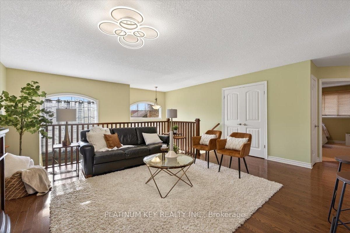 531 Darcy Drive photo 5