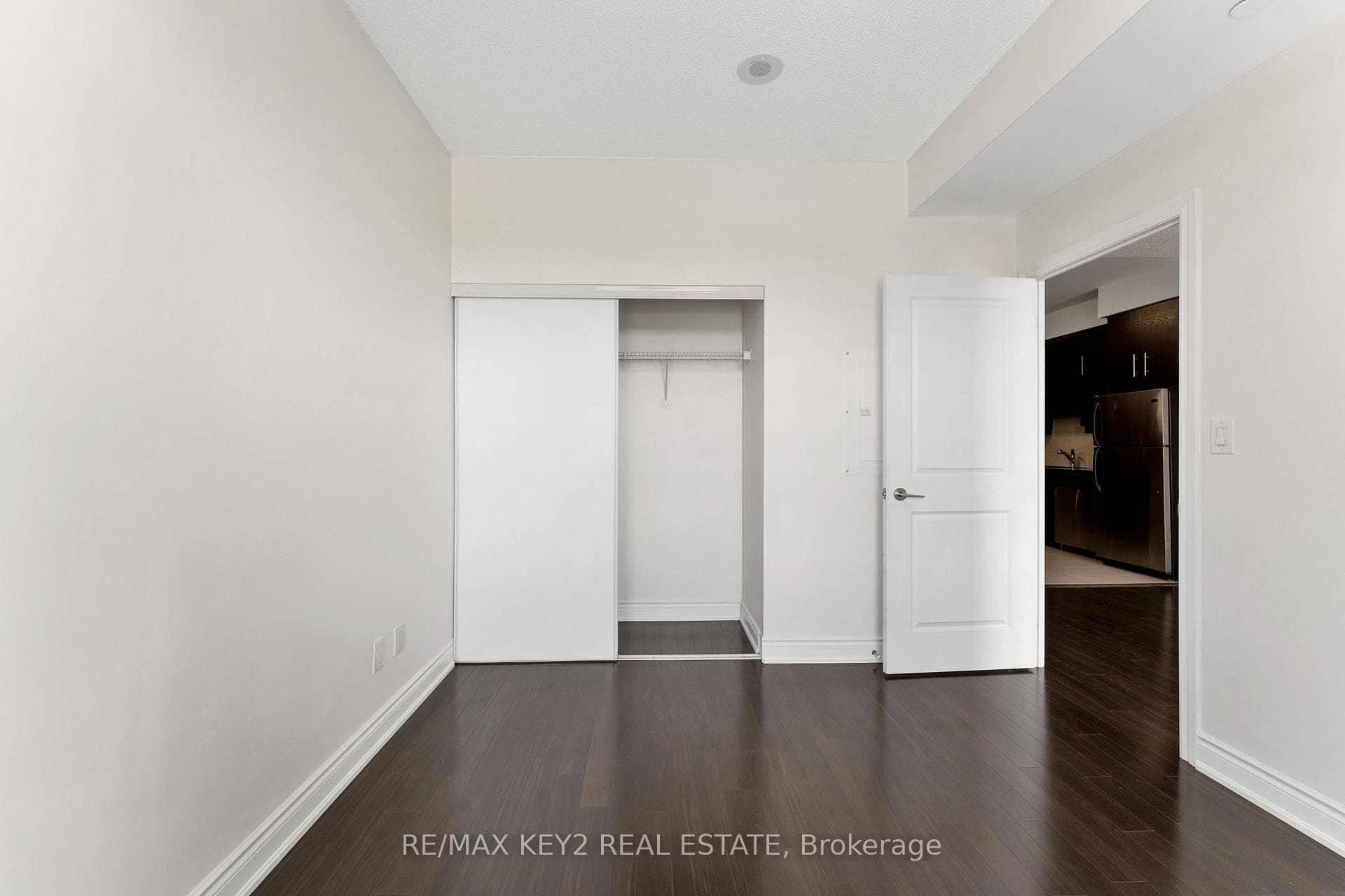 325 South Park Road Unit 611 photo 16