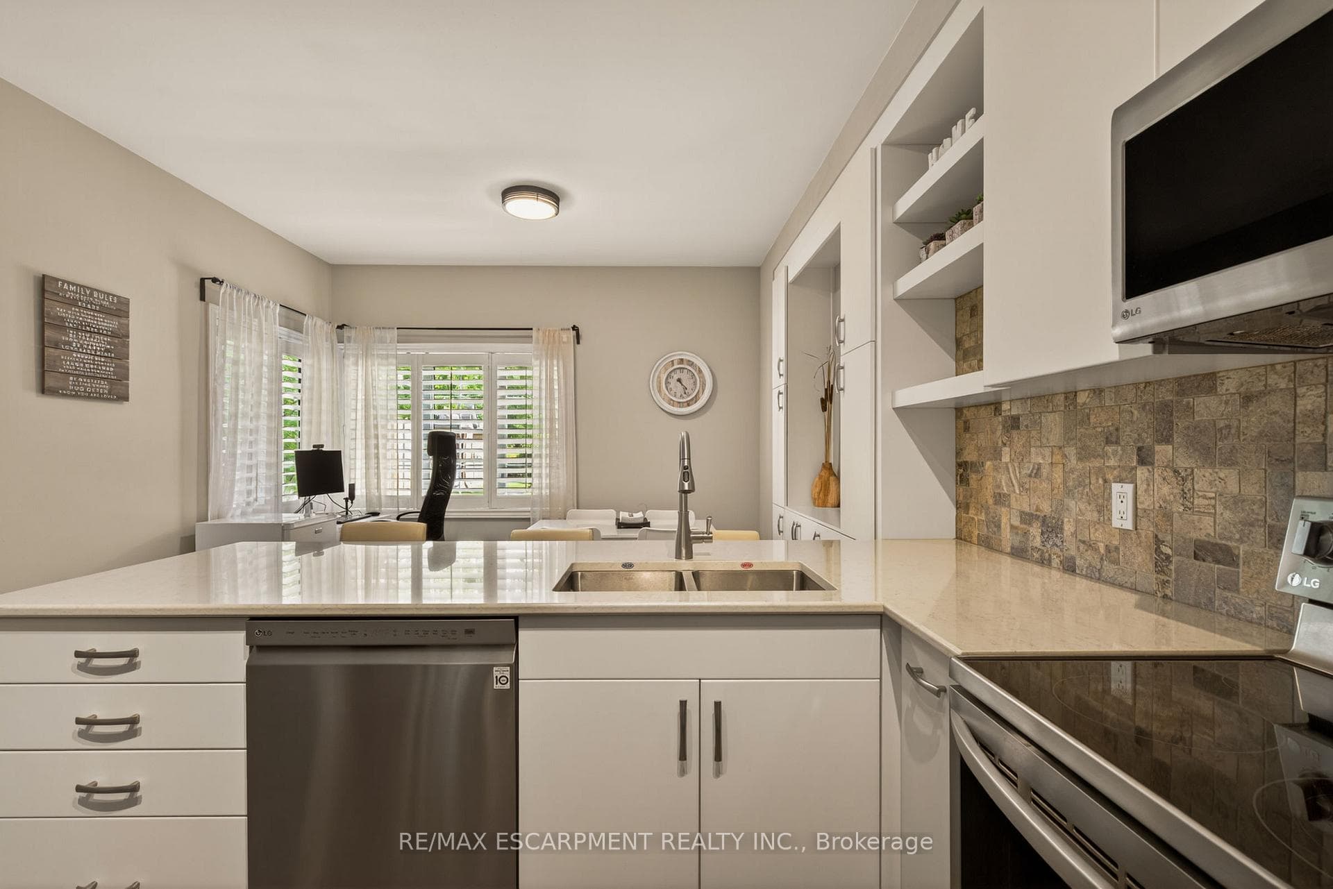 100 Beddoe Drive Unit 20 photo 7