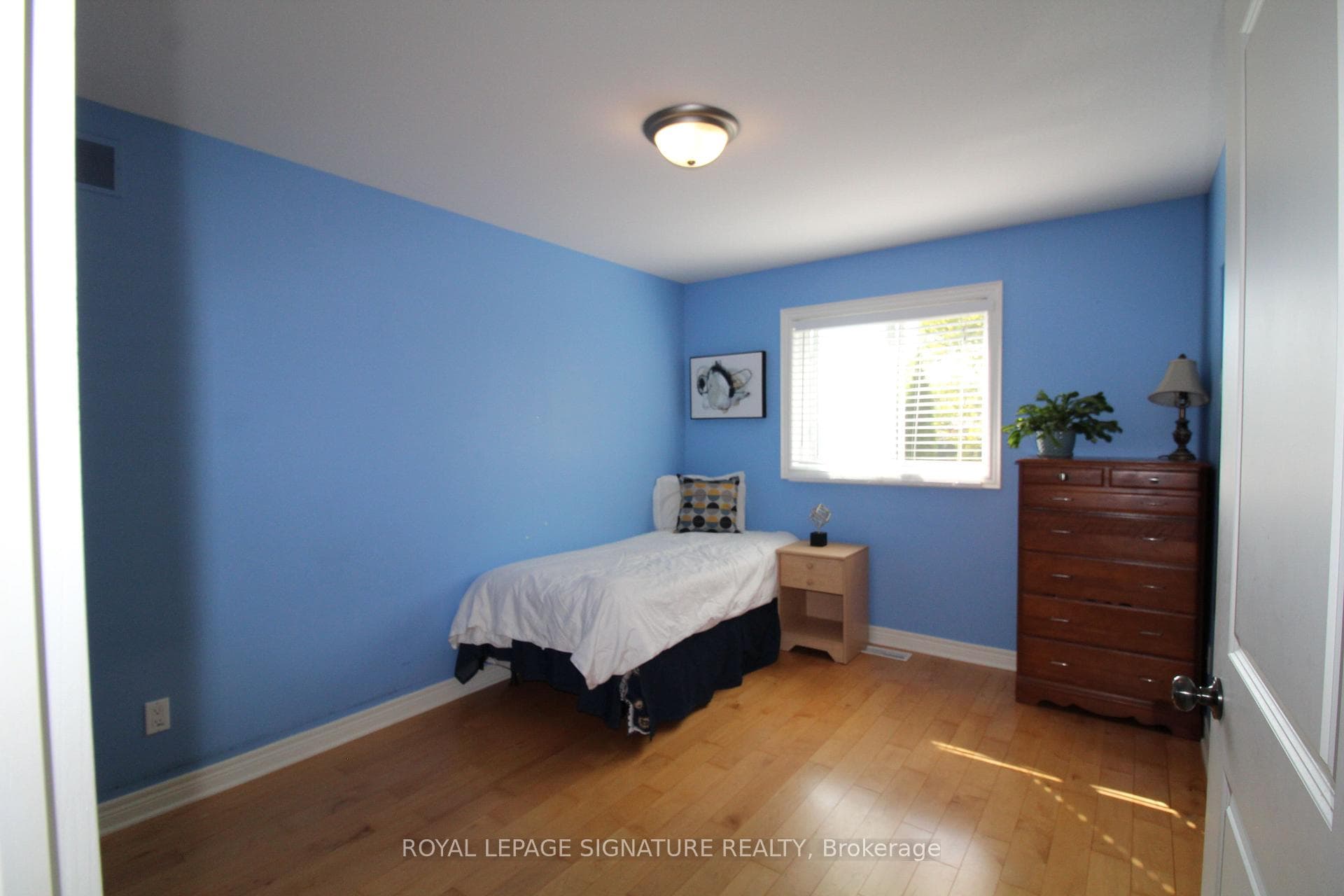 6871 St Michael Avenue photo 8