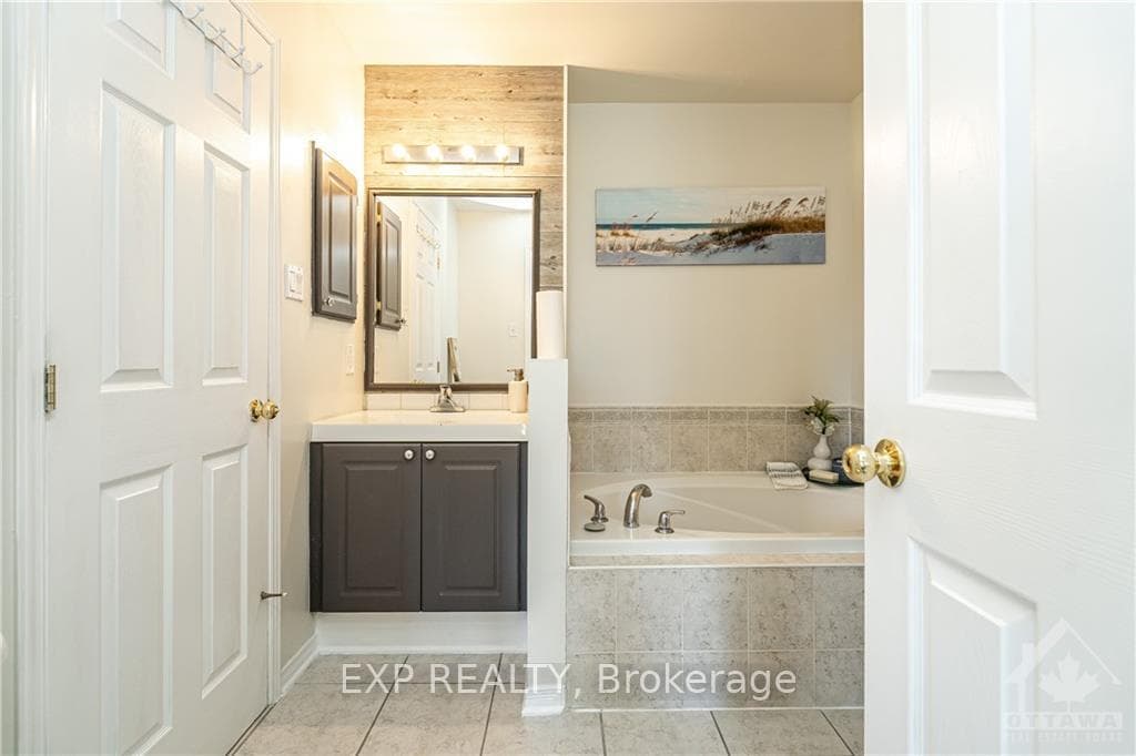 216A CLARIDGE Drive photo 20