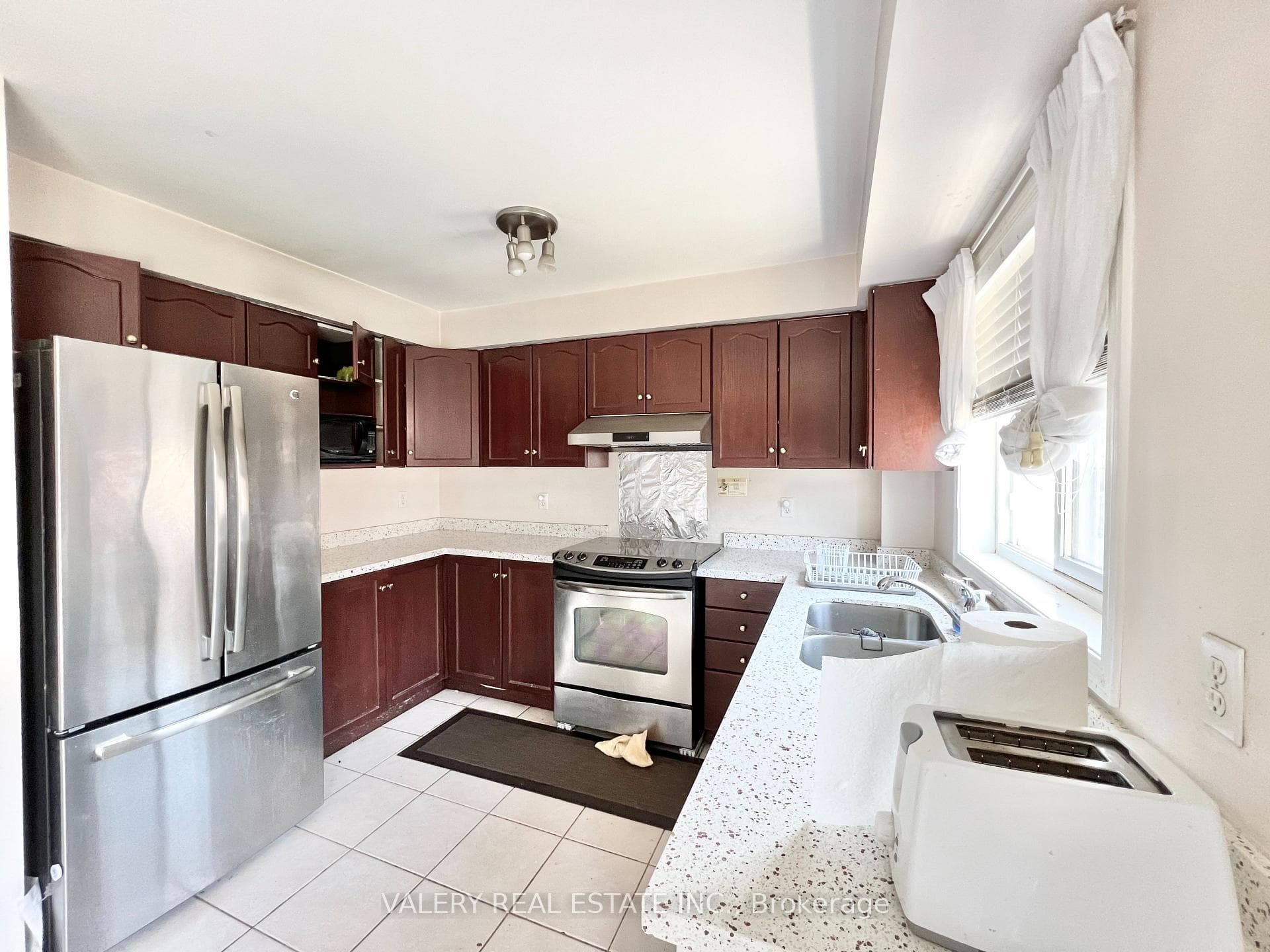 80 Acorn Pl Place Unit 61 photo 7
