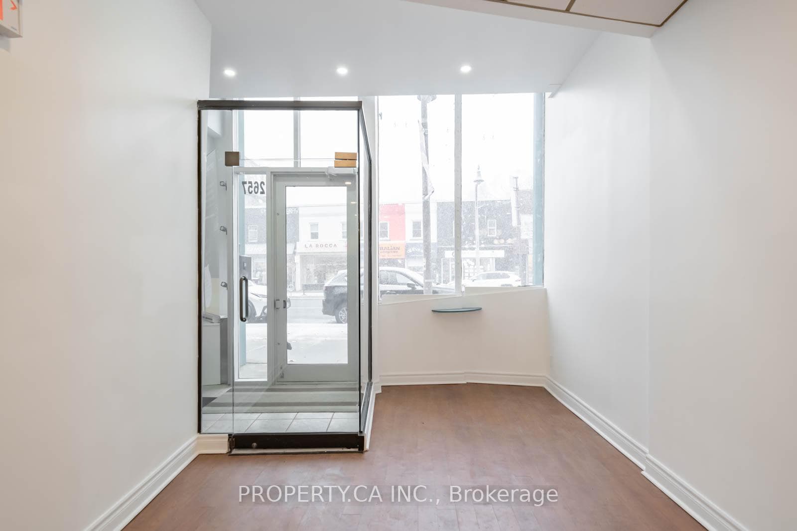 2657 Yonge Street Unit Main photo 2