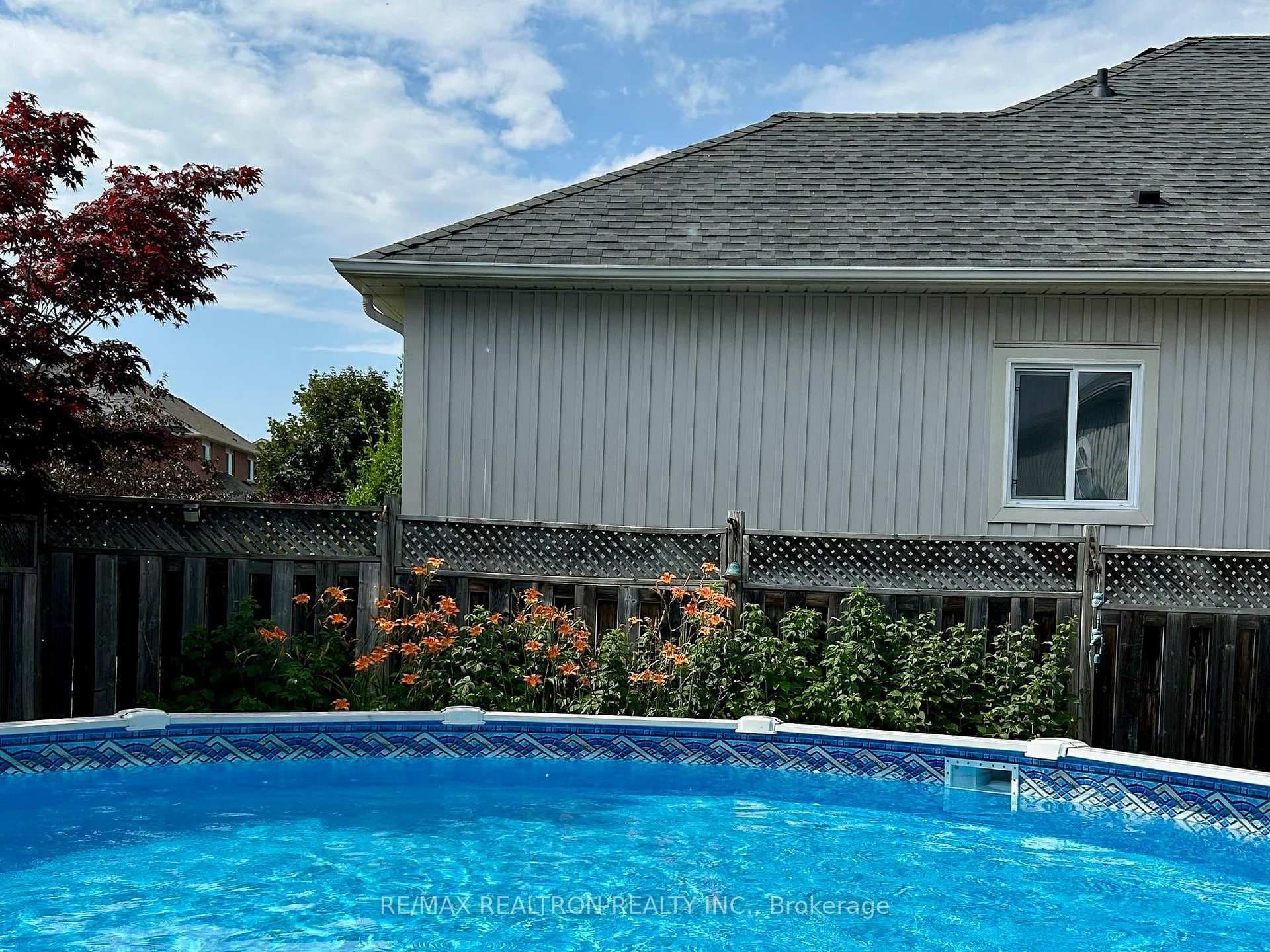 4 Wessex Drive photo 39