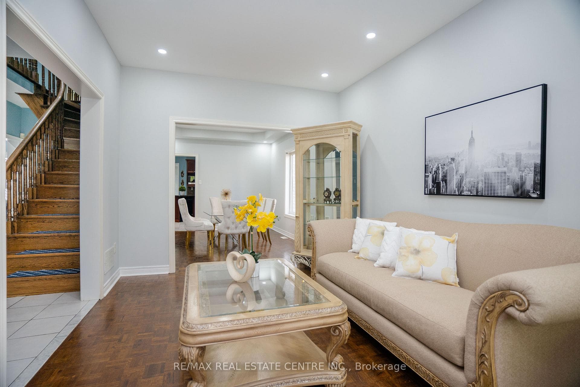 46 Strawberry Hill Court photo 10