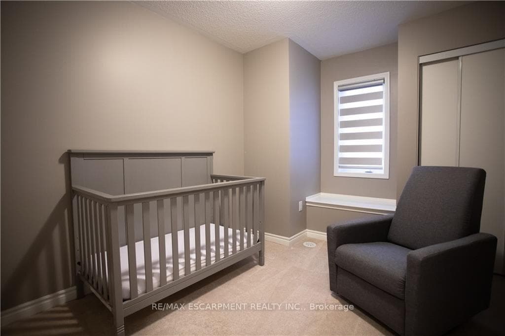 560 Allport Gate photo 34