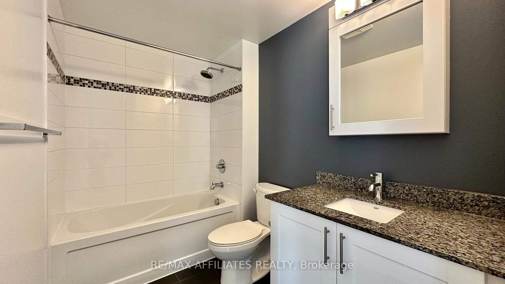 40 Nepean Street Unit 1706 photo 20