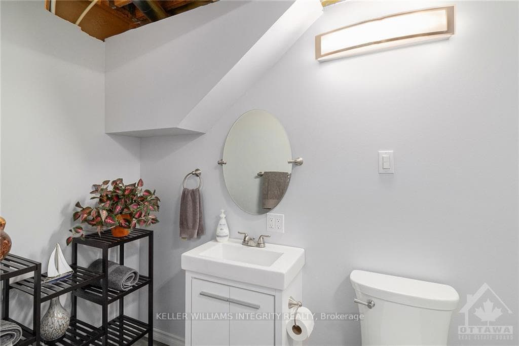 564 RENAISSANCE Drive photo 21