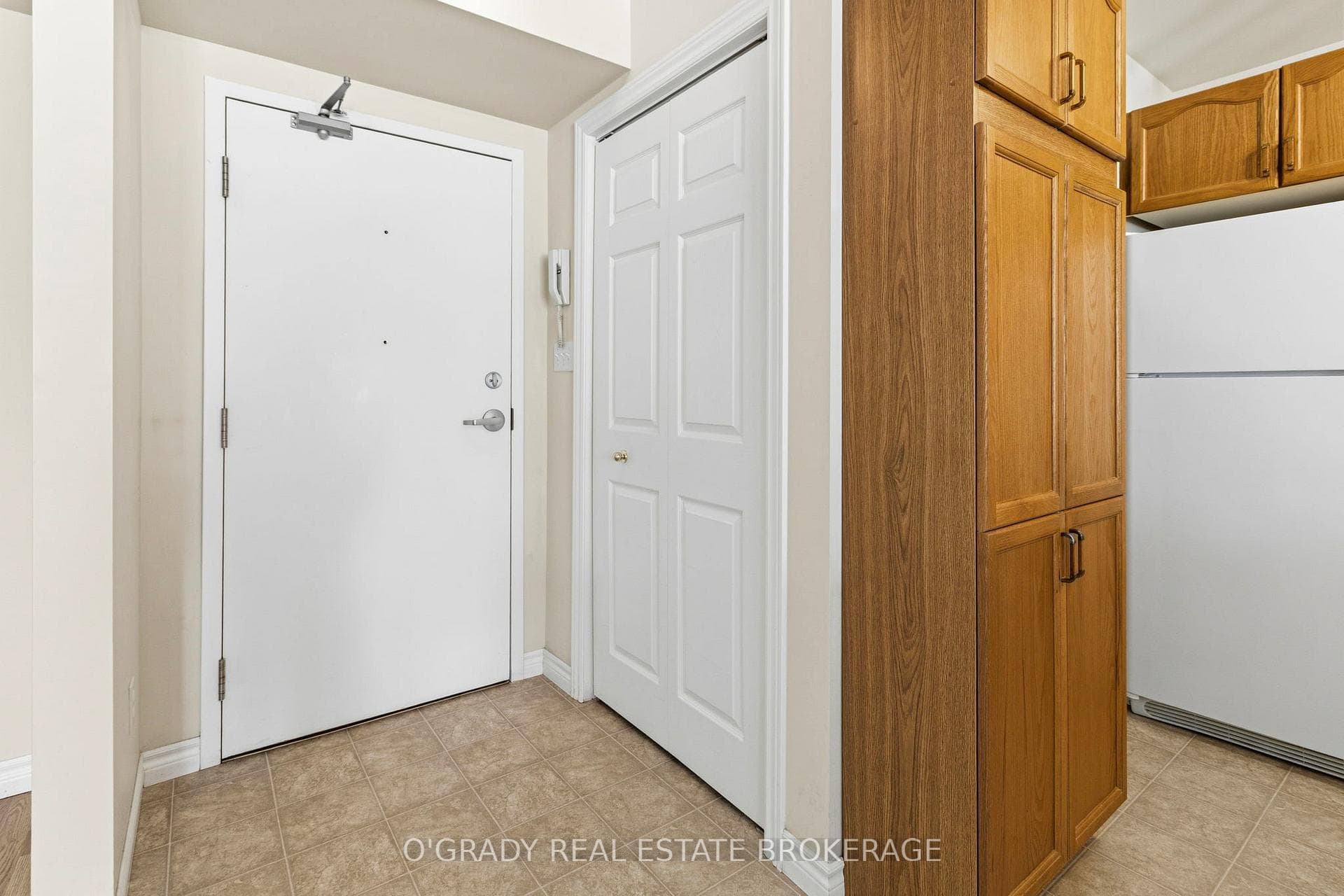 1171 Millwood Avenue Unit 8 photo 10
