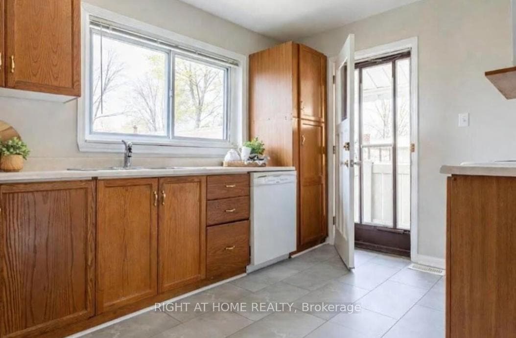 2309 Brookhurst Road photo 5