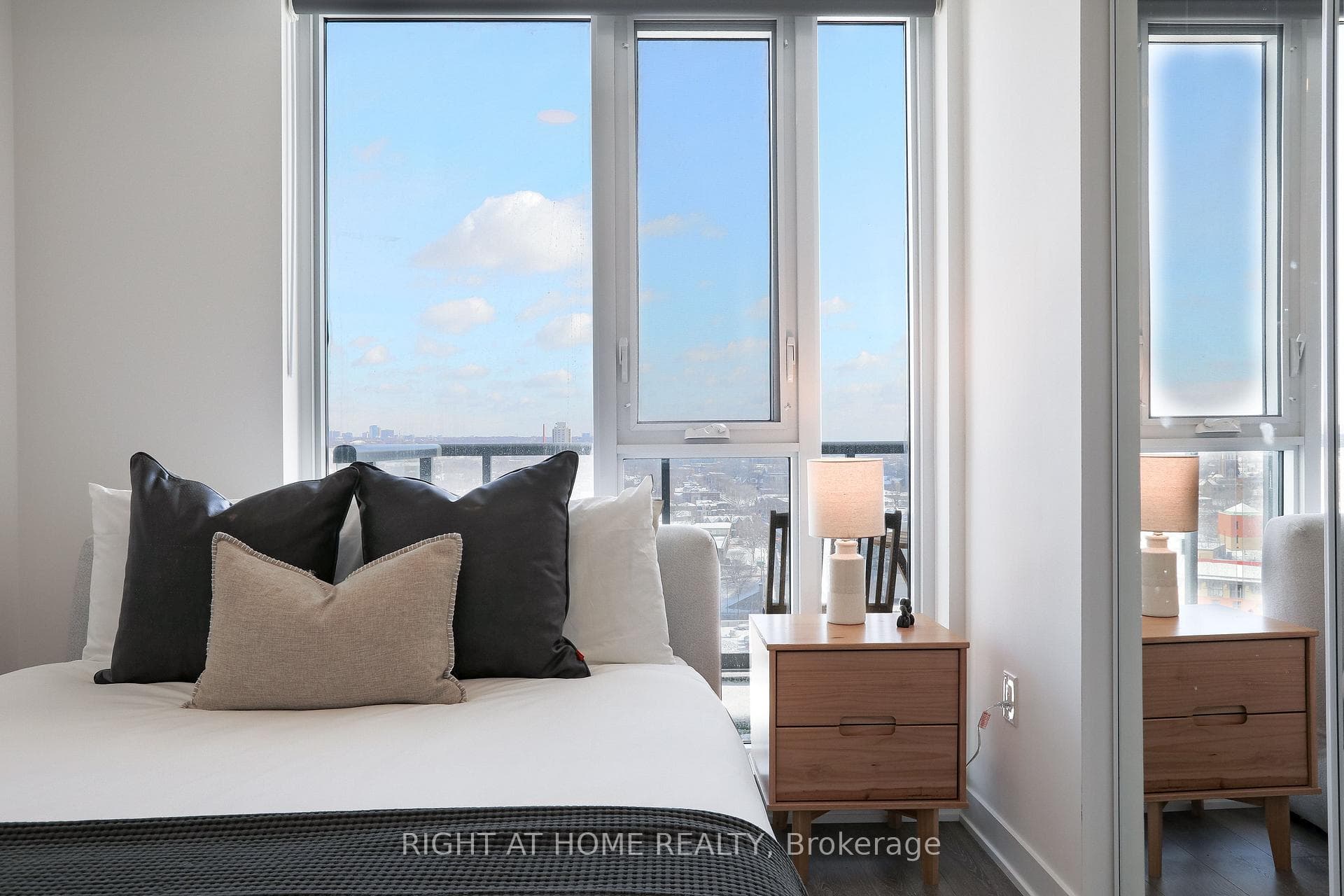 130 River Street Unit 1401 photo 20