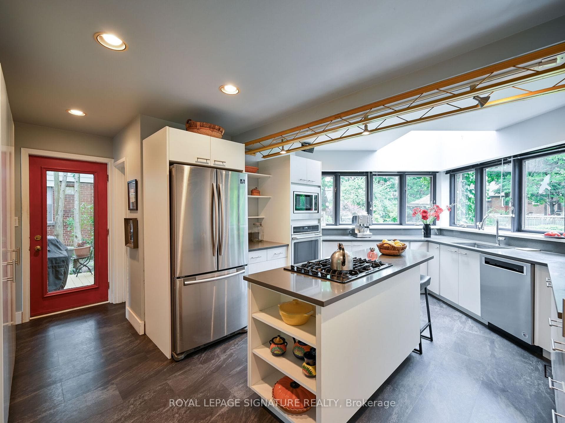 2045 Harvest Drive photo 14