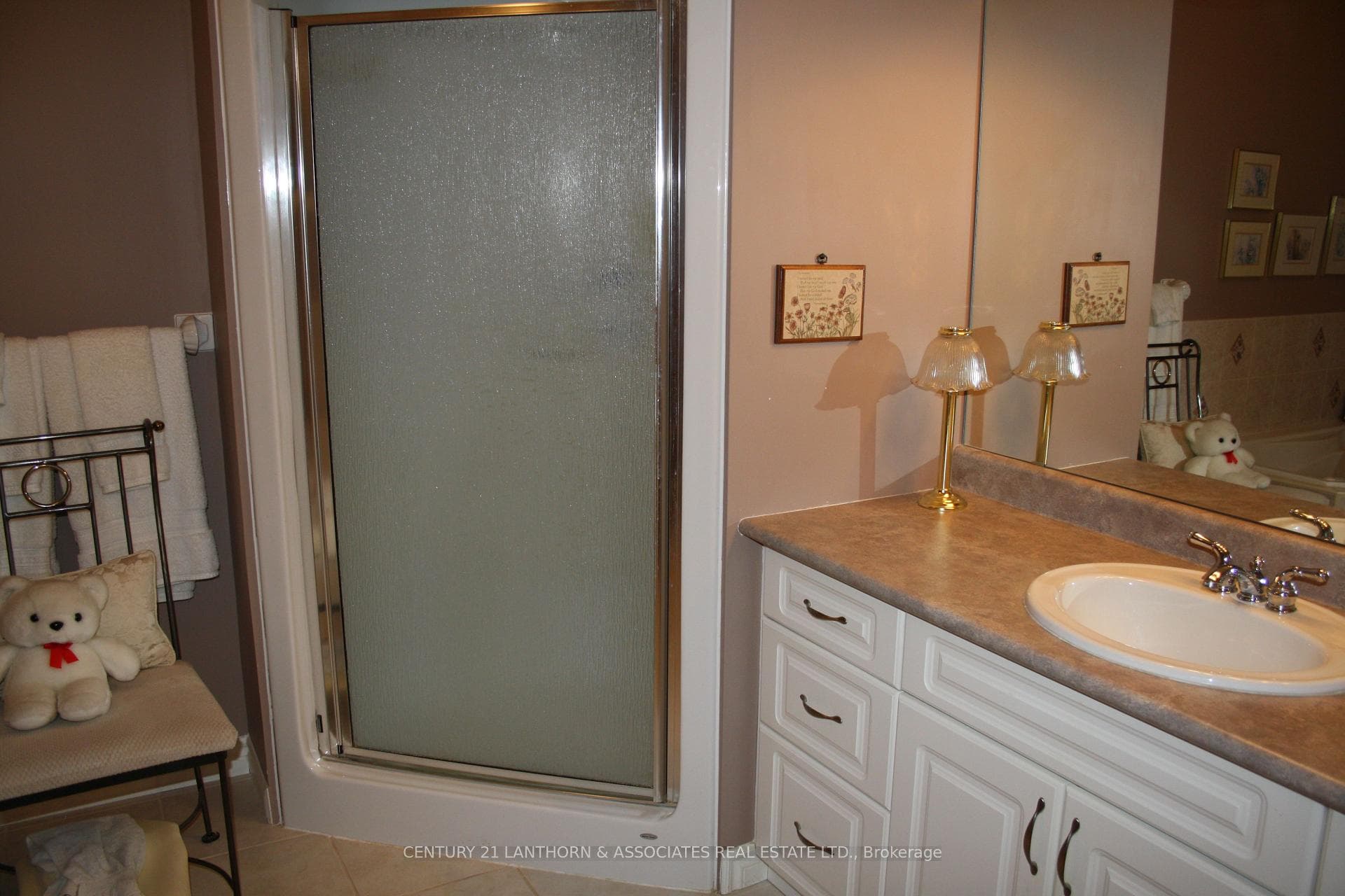 14 Linden Lane photo 16