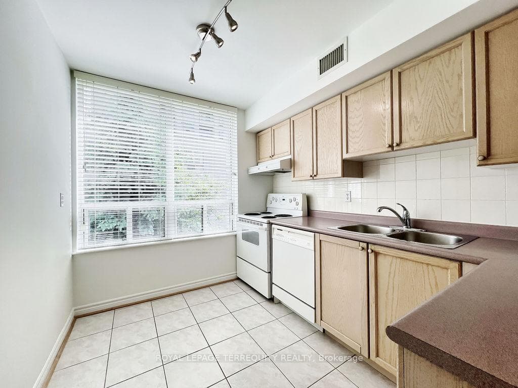 195 Merton Street Unit 505 photo 25