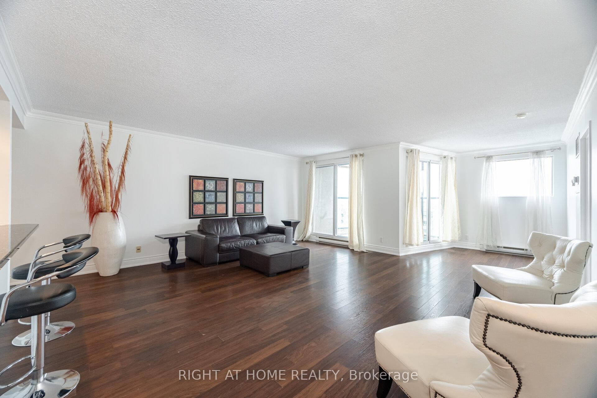 77 Harbour Square Unit 1812 photo 12
