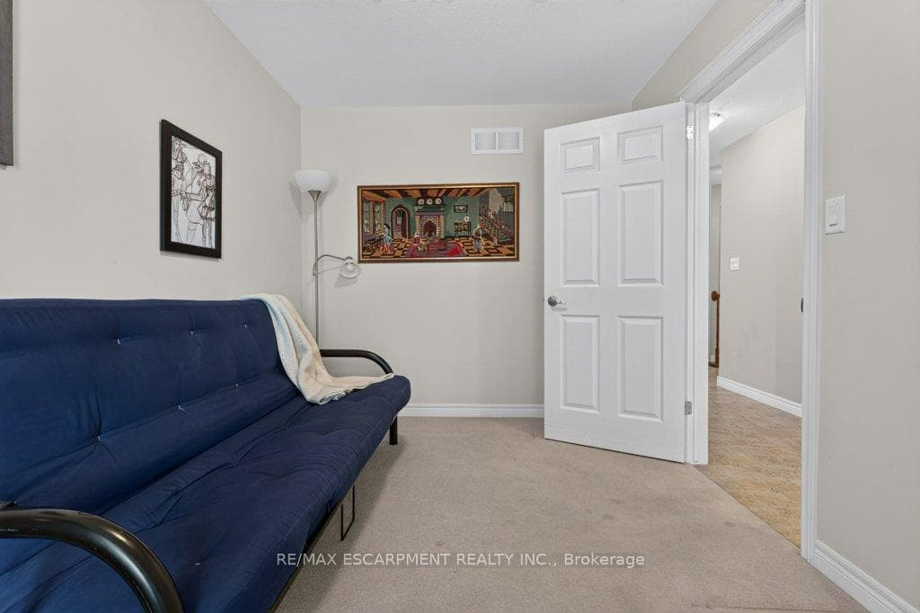 22 Jenny Crescent Unit 18 photo 9