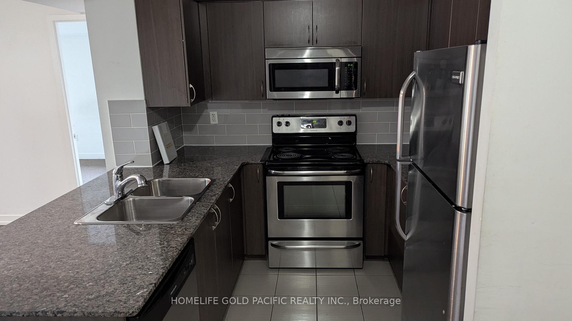 812 Lansdowne Avenue Unit 427 photo 2