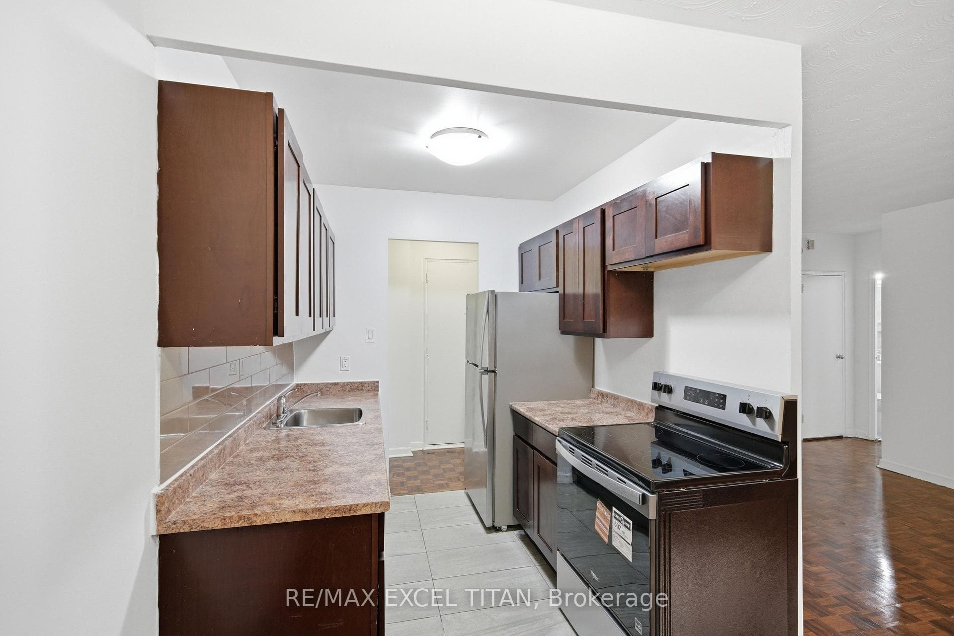2895 Bathurst Street Unit 108 photo 14