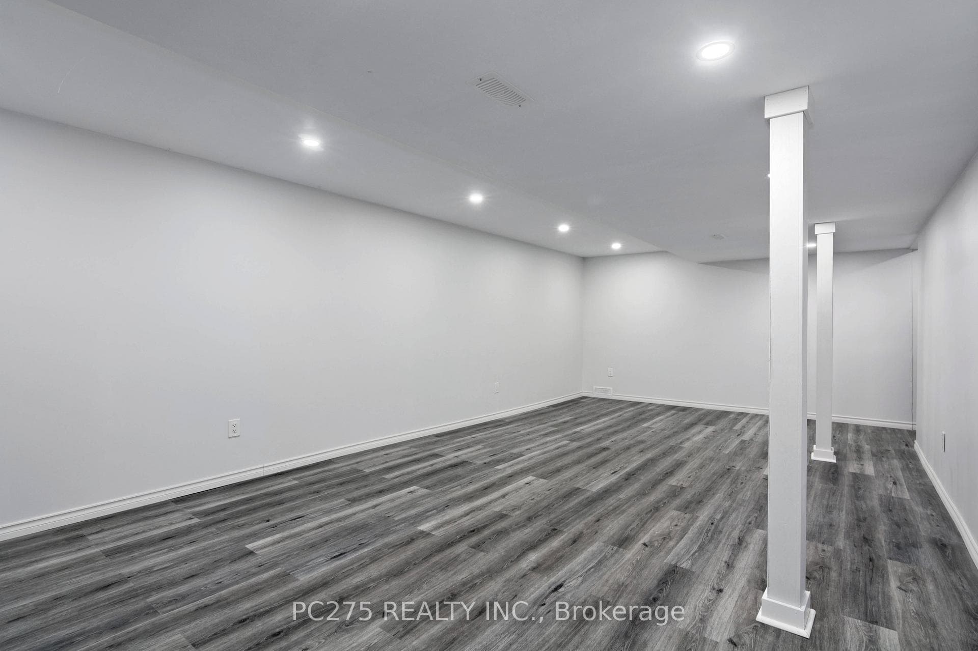 1240 Hillcrest Avenue photo 21