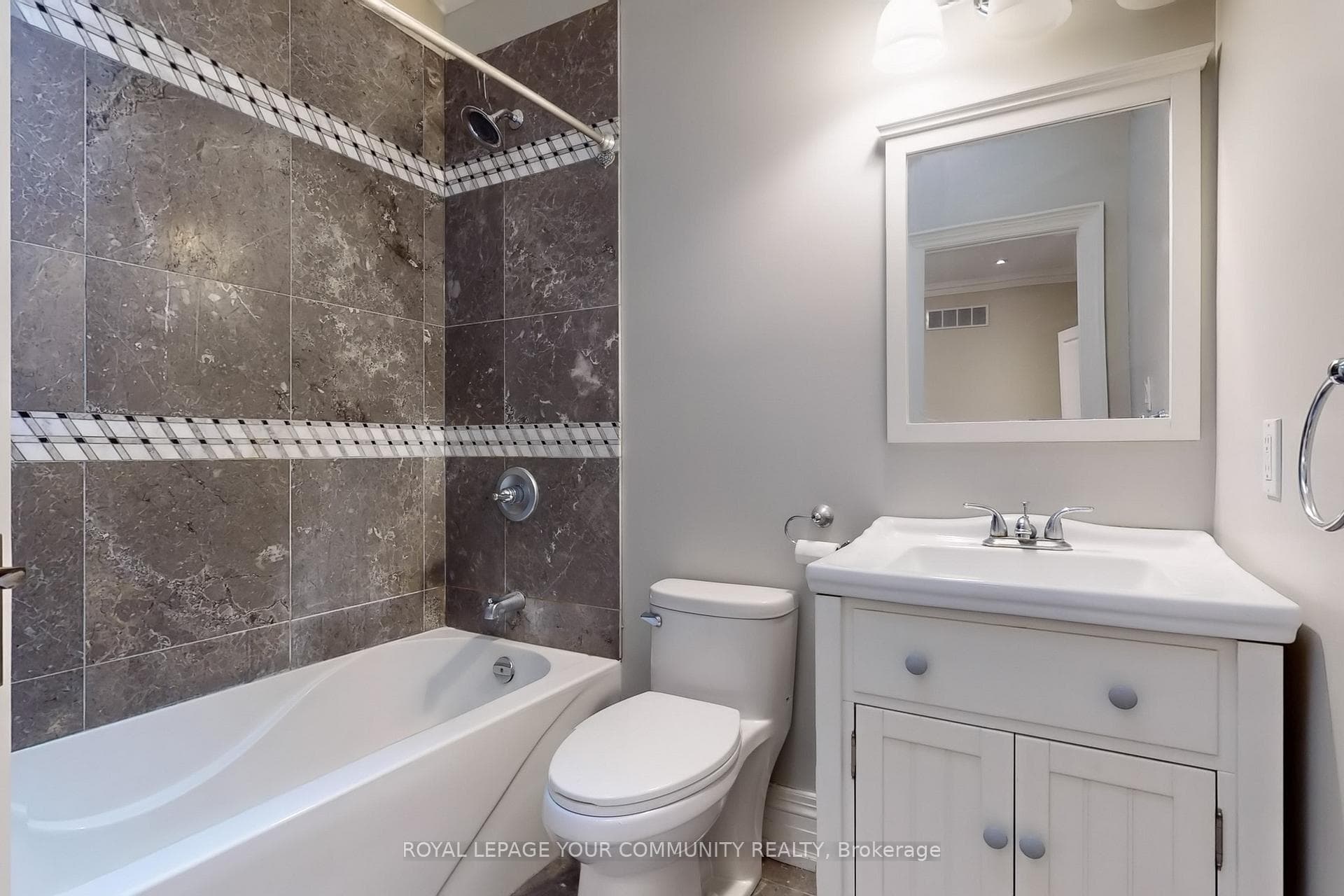 29 Lurgan Drive Unit Main photo 33