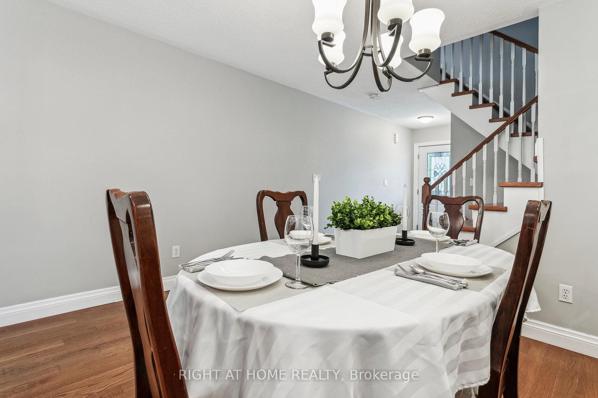 645 Porter Way photo 8