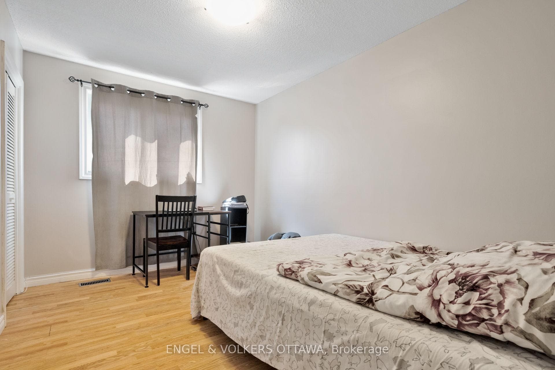 1311 S Avenue photo 10