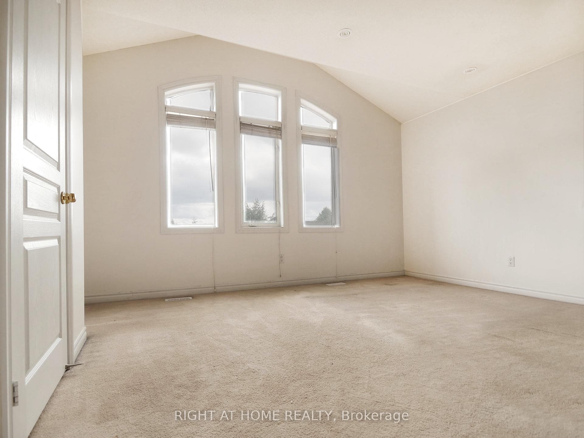 1828 Holbrook Court photo 11