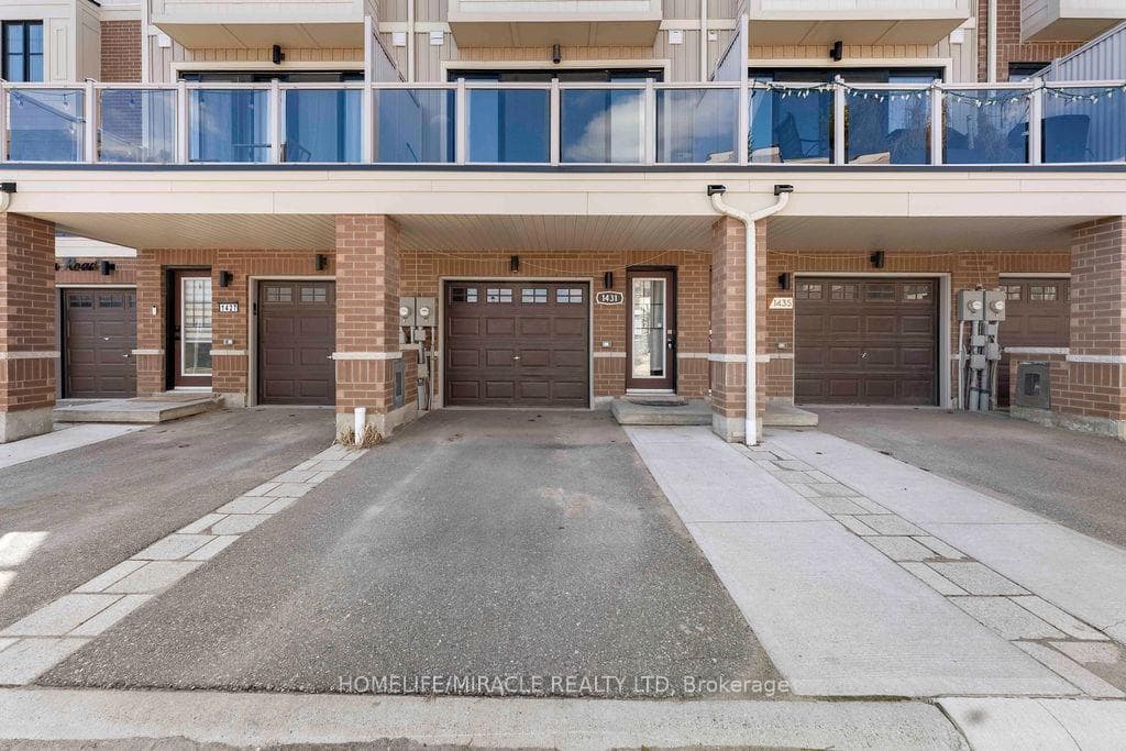 1431 Green Road photo 3