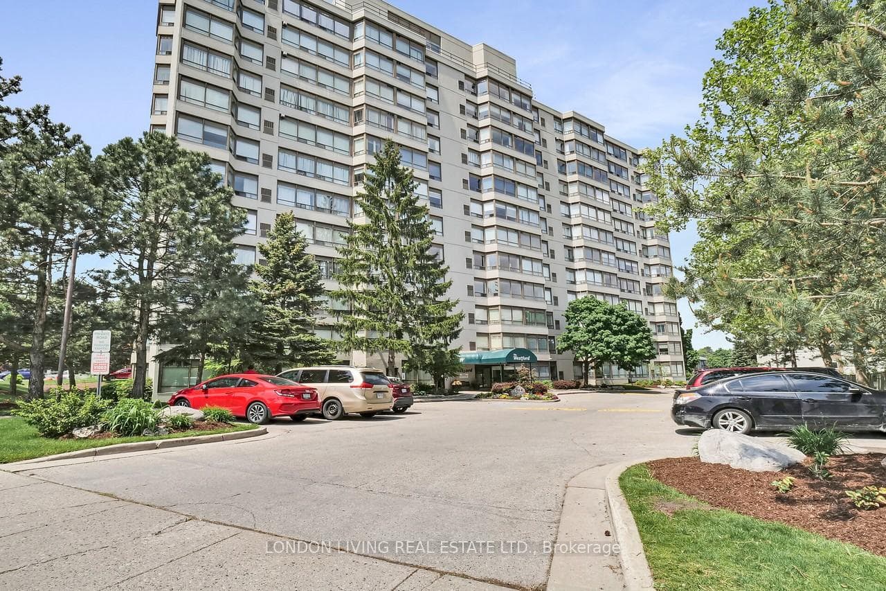 744 Wonderland Road Unit 805 photo 2