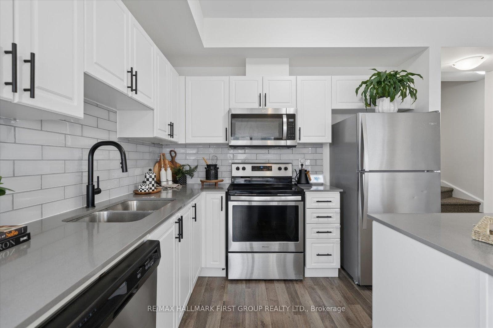 1460 Whites Road Unit 224 photo 16