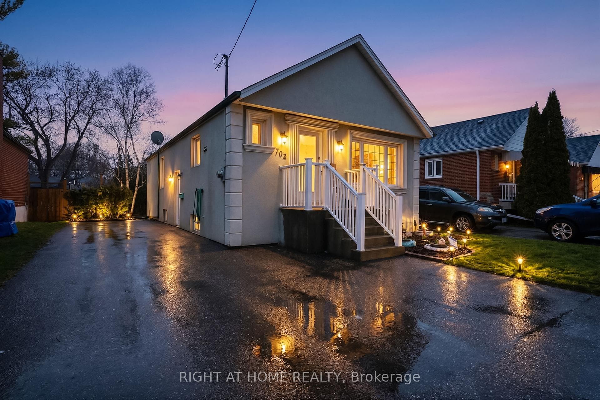 702 Pharmacy Avenue photo 1