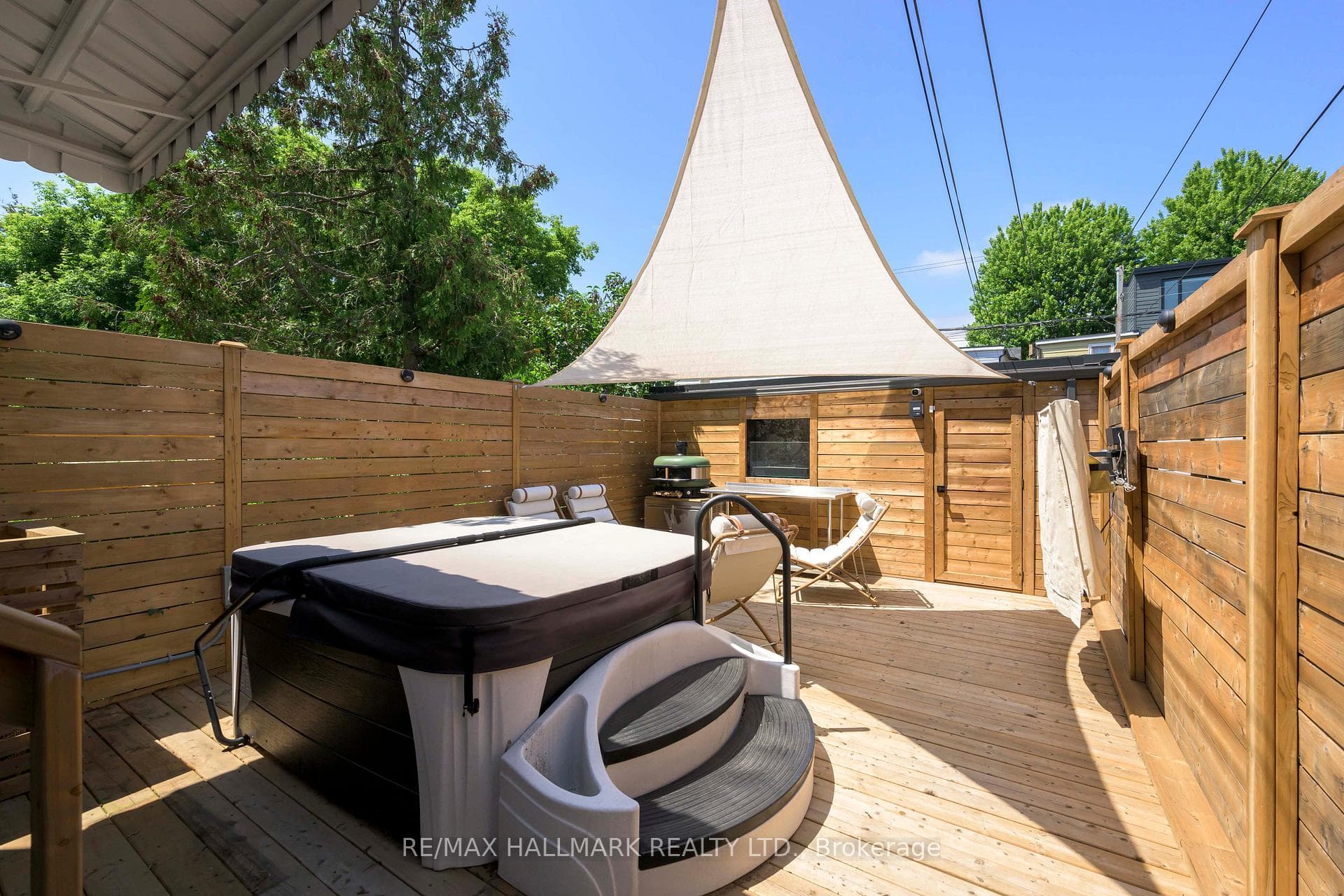 88 Harcourt Avenue photo 32