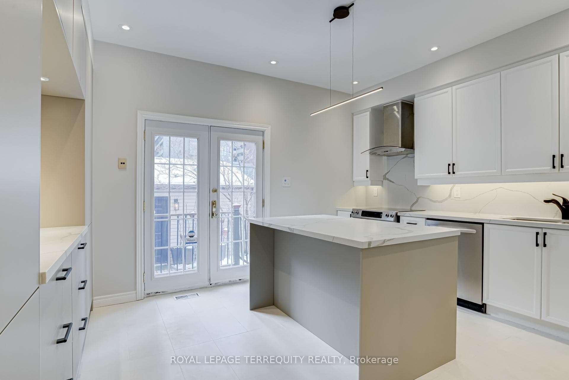 244 George Street photo 6