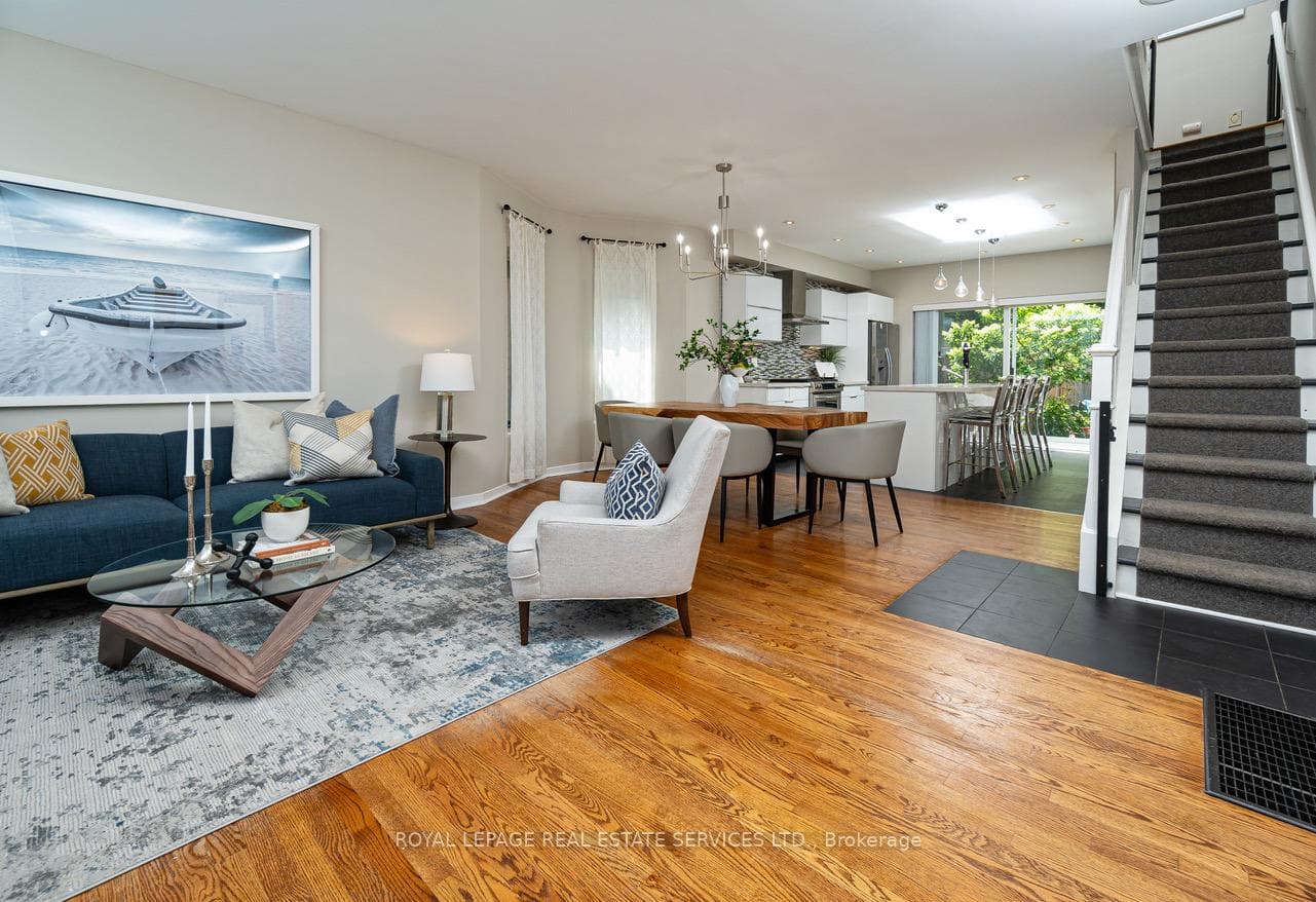 132 Bertmount Avenue photo 6