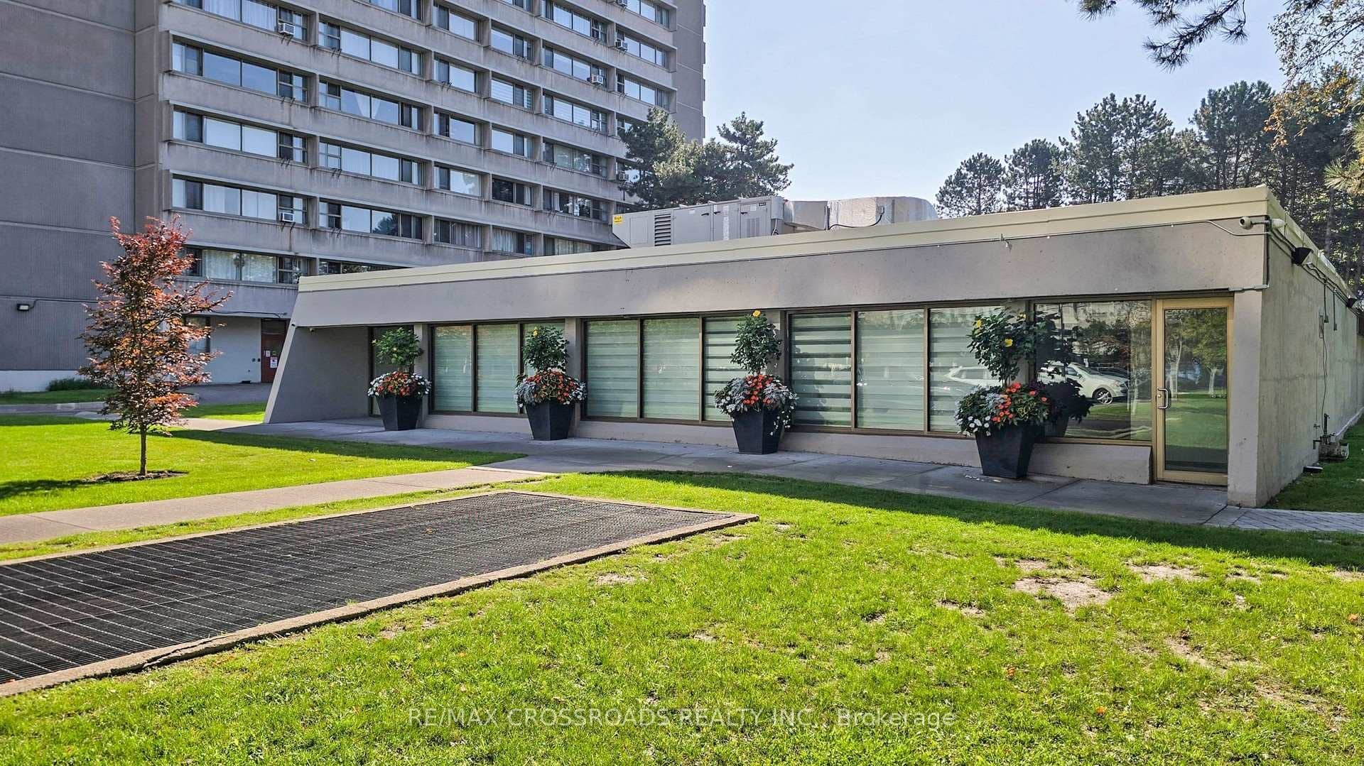 715 Don Mills Road Unit 208 photo 27