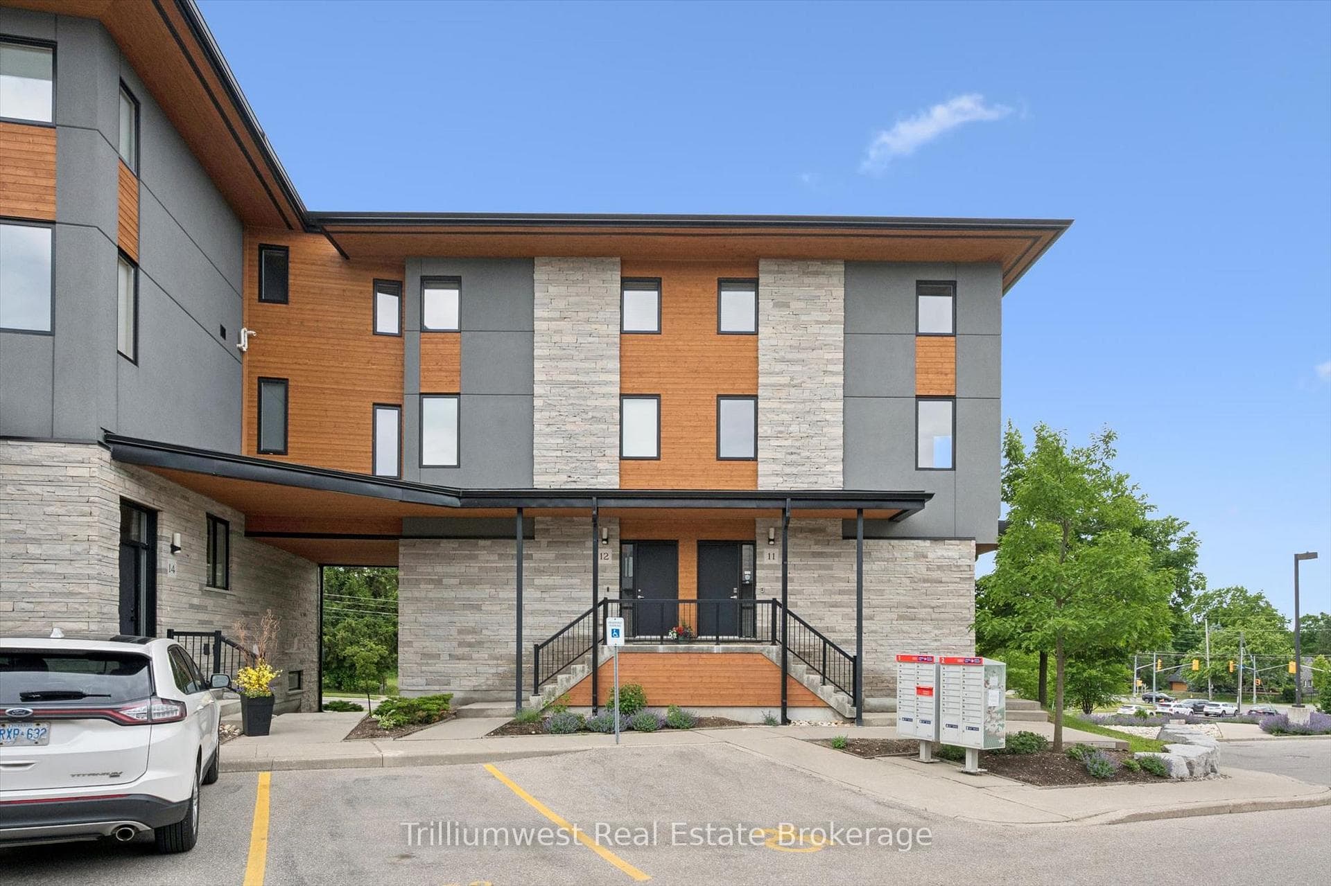 32 Arkell Road Unit 9 photo 2