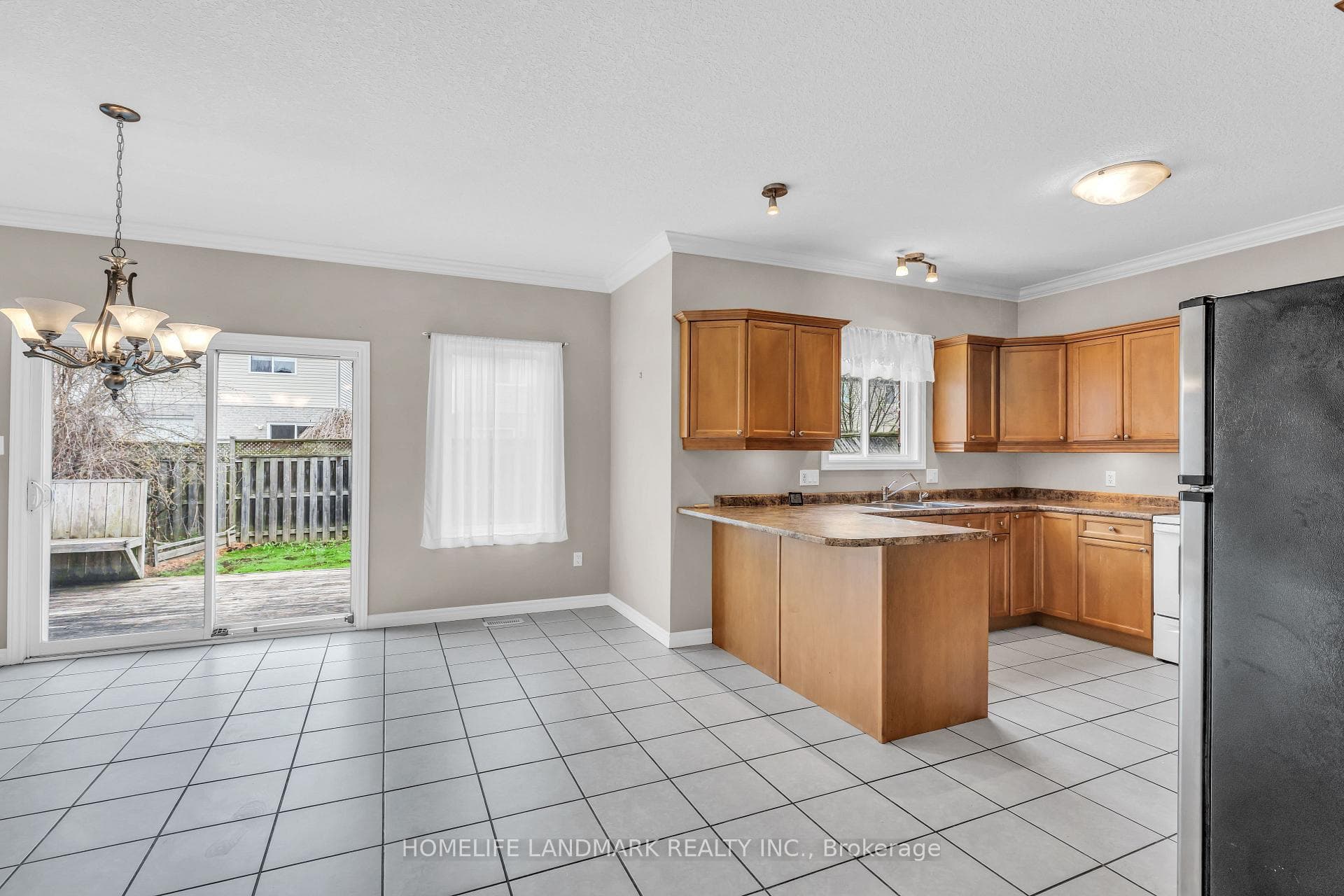 1538 Coronation Drive photo 10