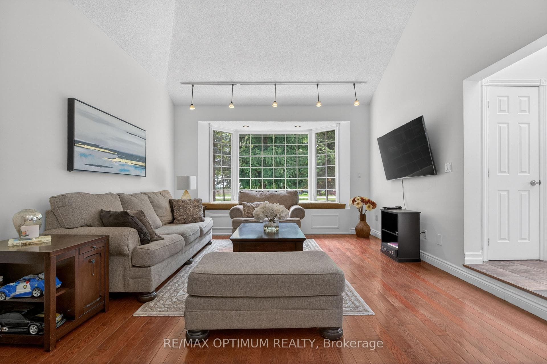 529 Campbellville Road photo 12