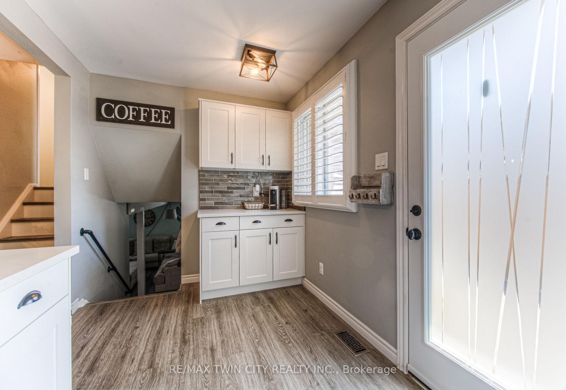 490 REDFOX Road Unit B photo 12
