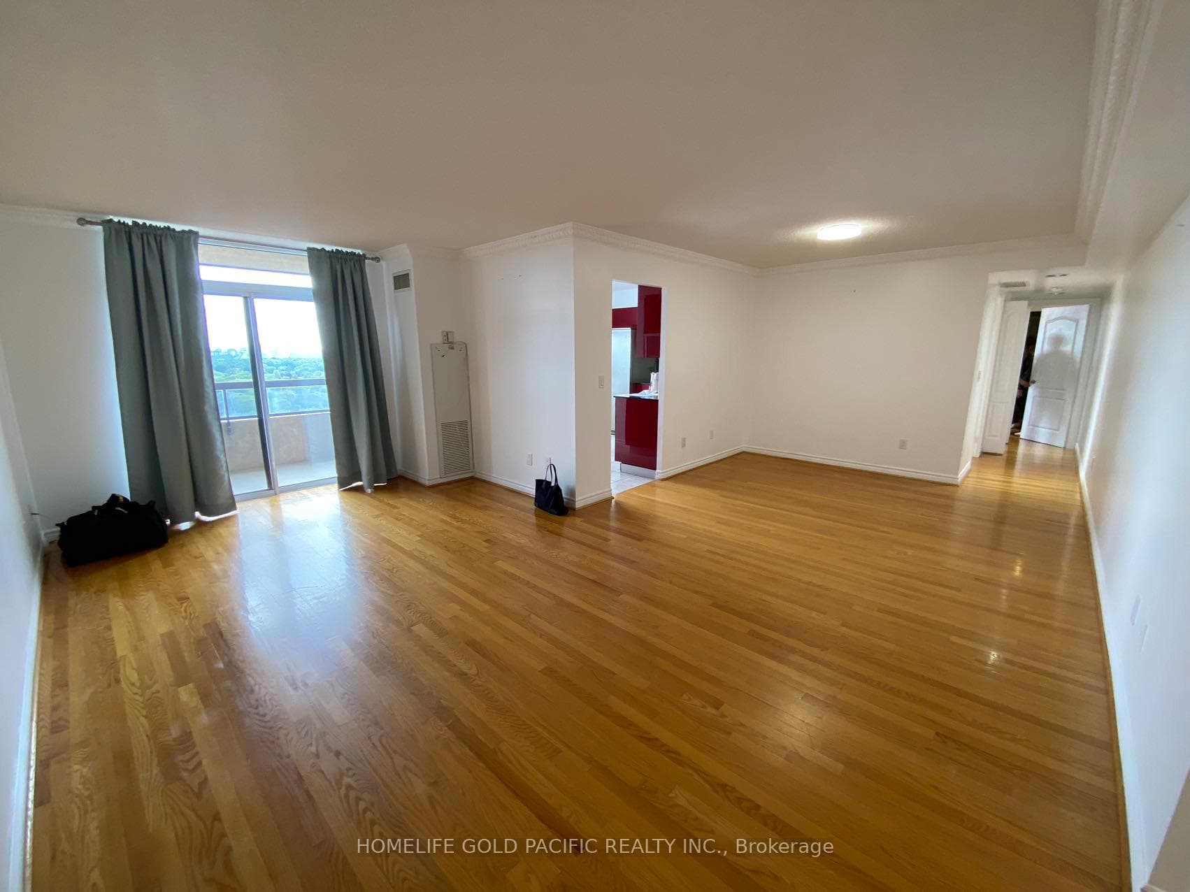 18 Sommerset Way Unit 2018 photo 2