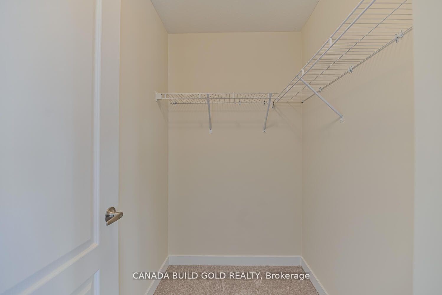99 Keelson Street photo 22