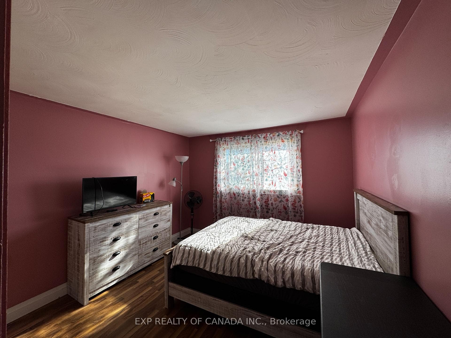 424 Louise Avenue photo 13