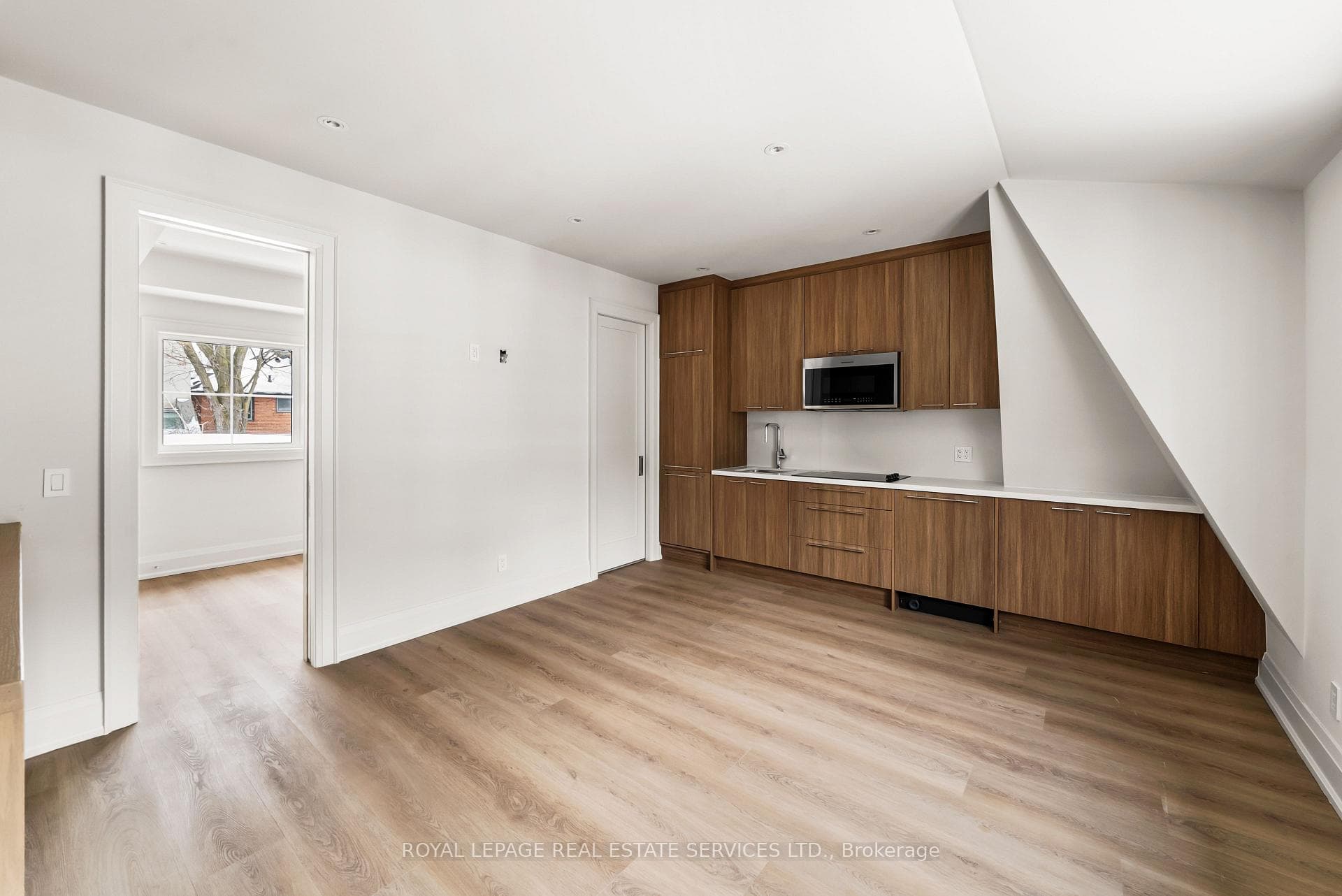 168 Bedford Park Avenue photo 40