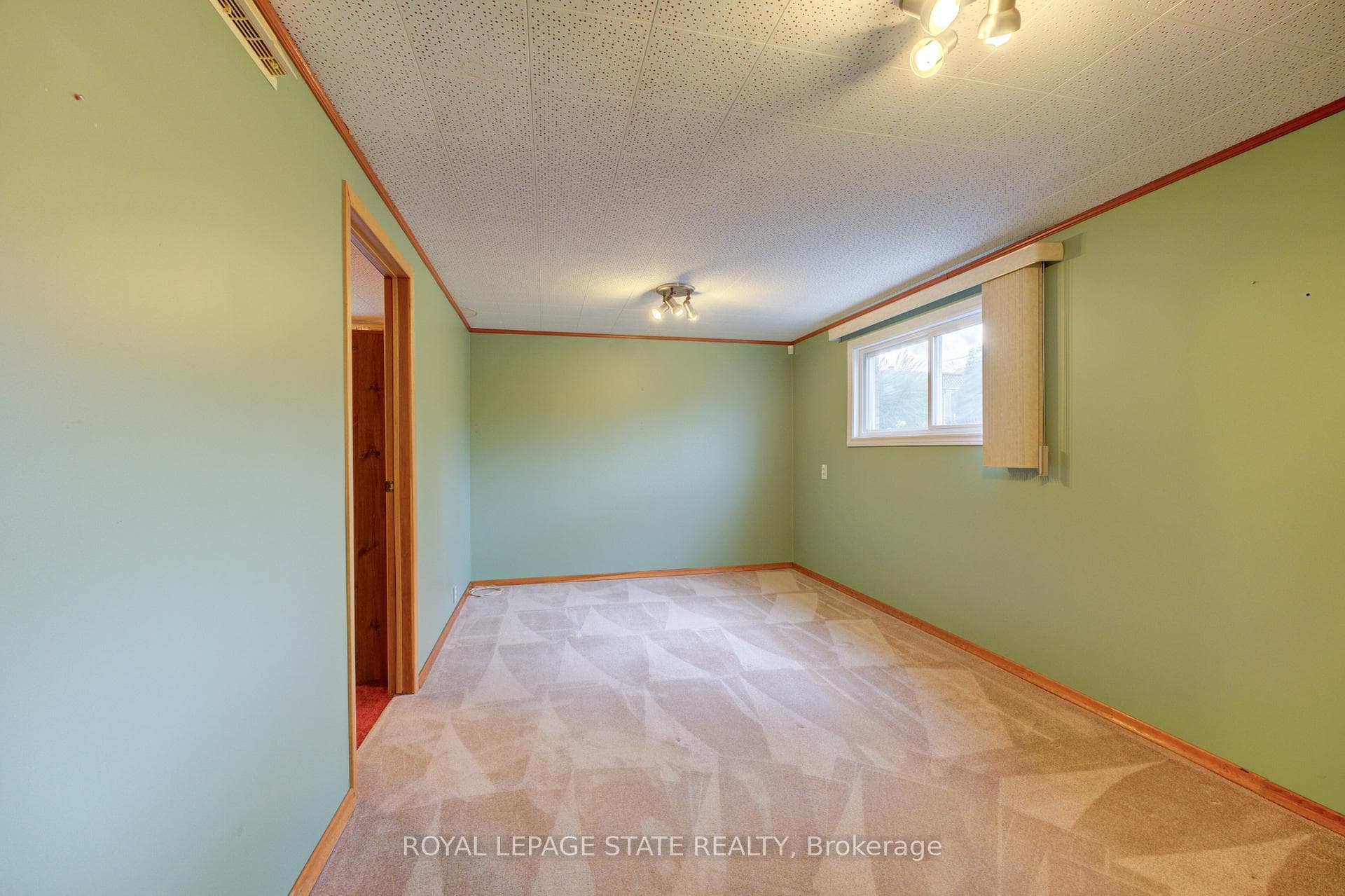 930 Upper Ottawa Street photo 33