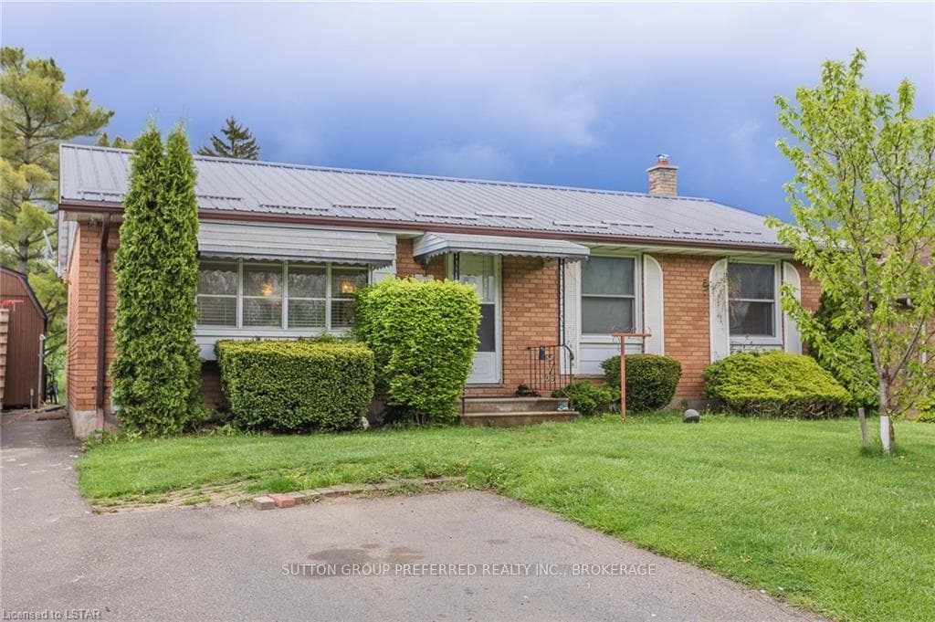 15 DAUGHERTY Drive photo 1
